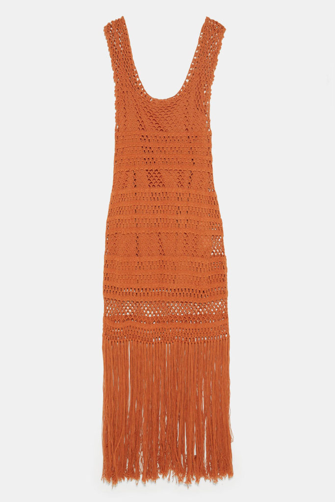 Vestido crochet zara en color caldera con flecos en el bajo